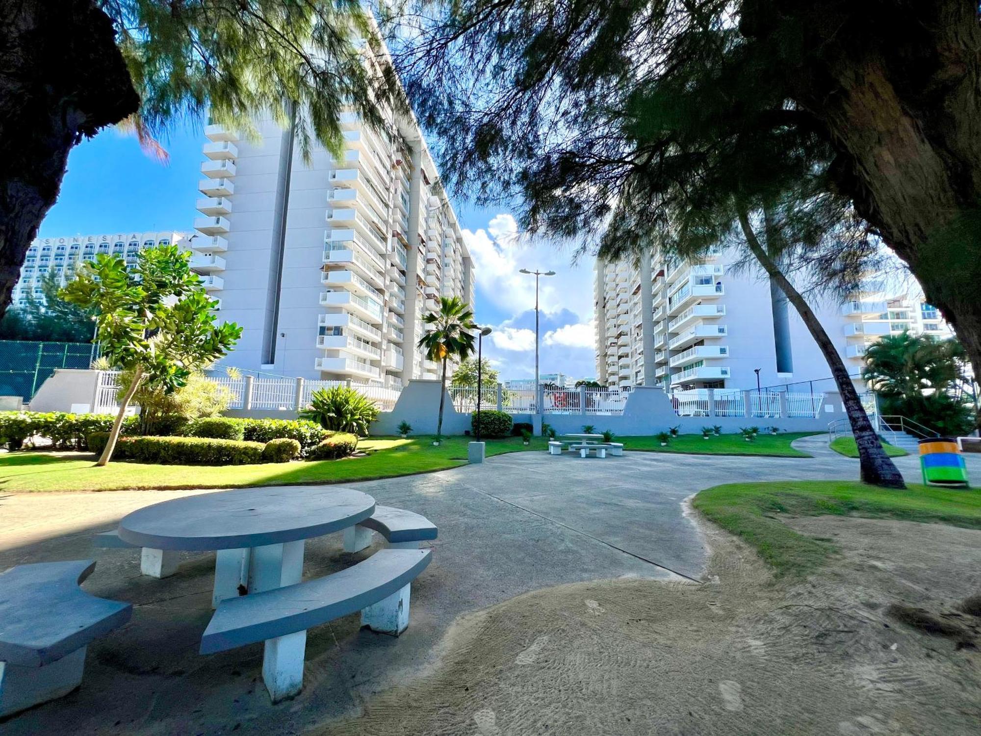 Ocean View Apt On Isla Verde In A 14Th Floor San Juan Exteriér fotografie
