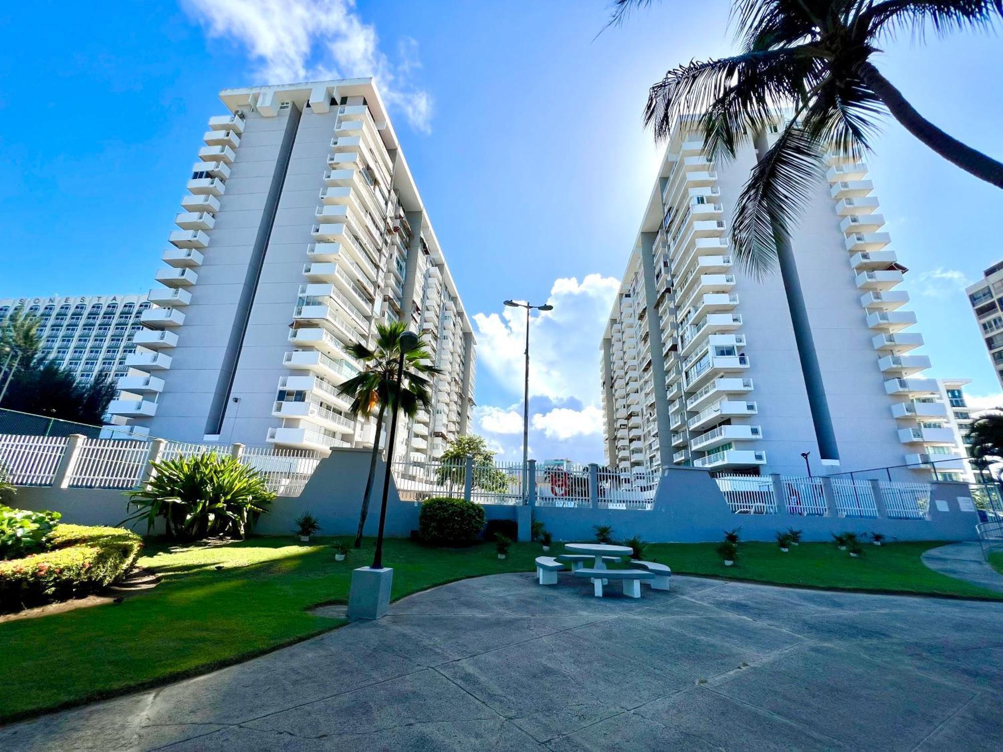 Ocean View Apt On Isla Verde In A 14Th Floor San Juan Exteriér fotografie